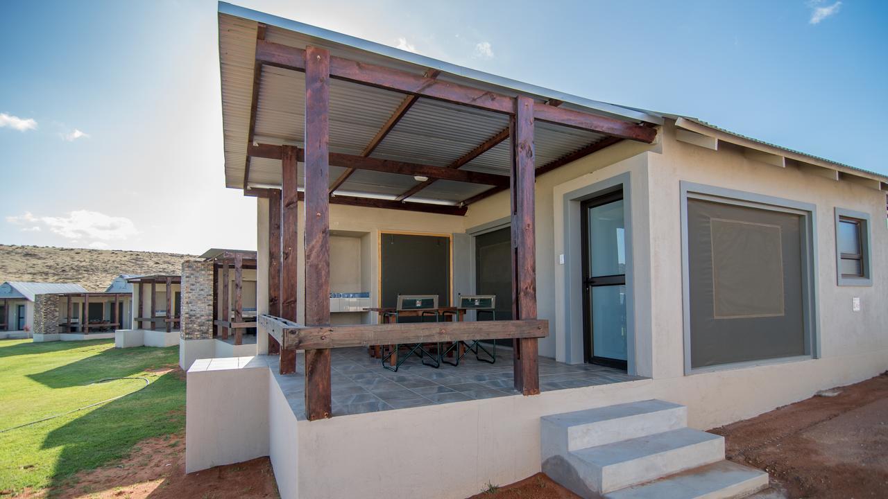 Vanrhynsdorp Letsatsi Lodge מראה חיצוני תמונה